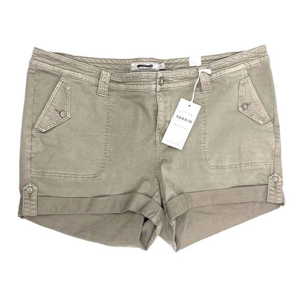 Torrid NWT Khaki Military Short Shorts size 22 - Picture 3 of 9